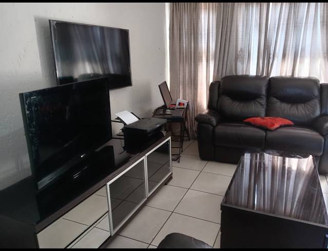 2 BEDROOM APARTMENT FOR SALE IN BOKSBURG NORTH